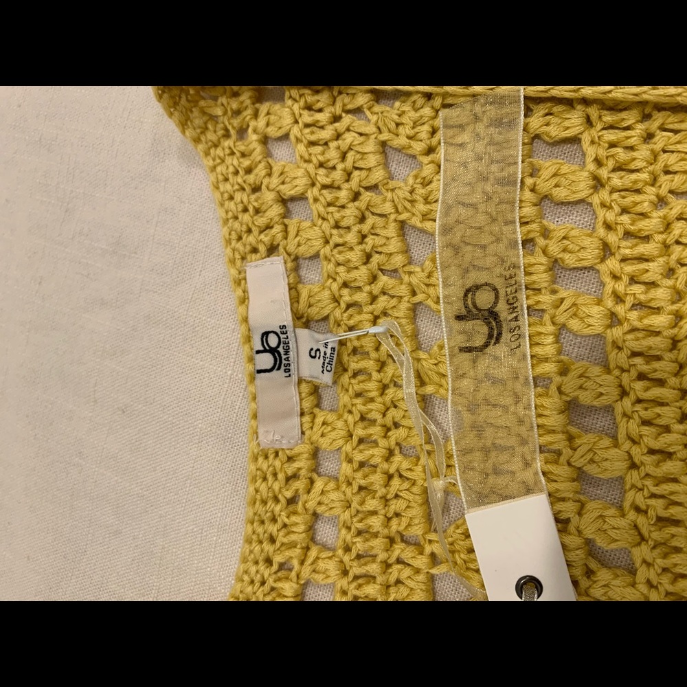 Yellow Vest sleeve cut off. Size: S